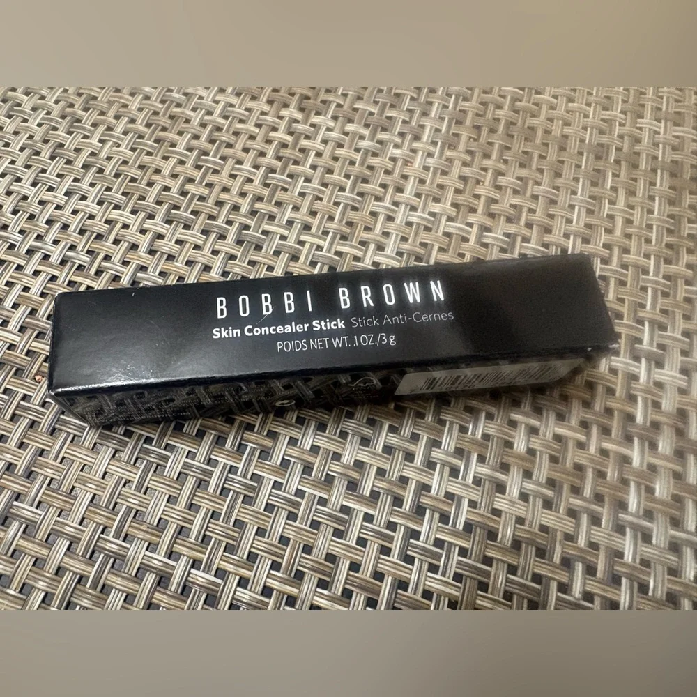 Bobbi Brown Skin Concealer Stick - Sand